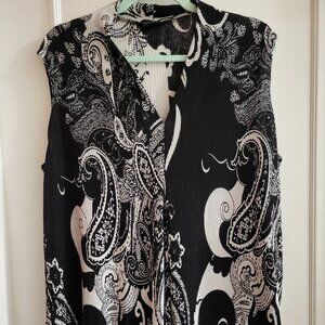 VTG Whimsigoth Black & White Paisley Pleated V-Neck Shell Top